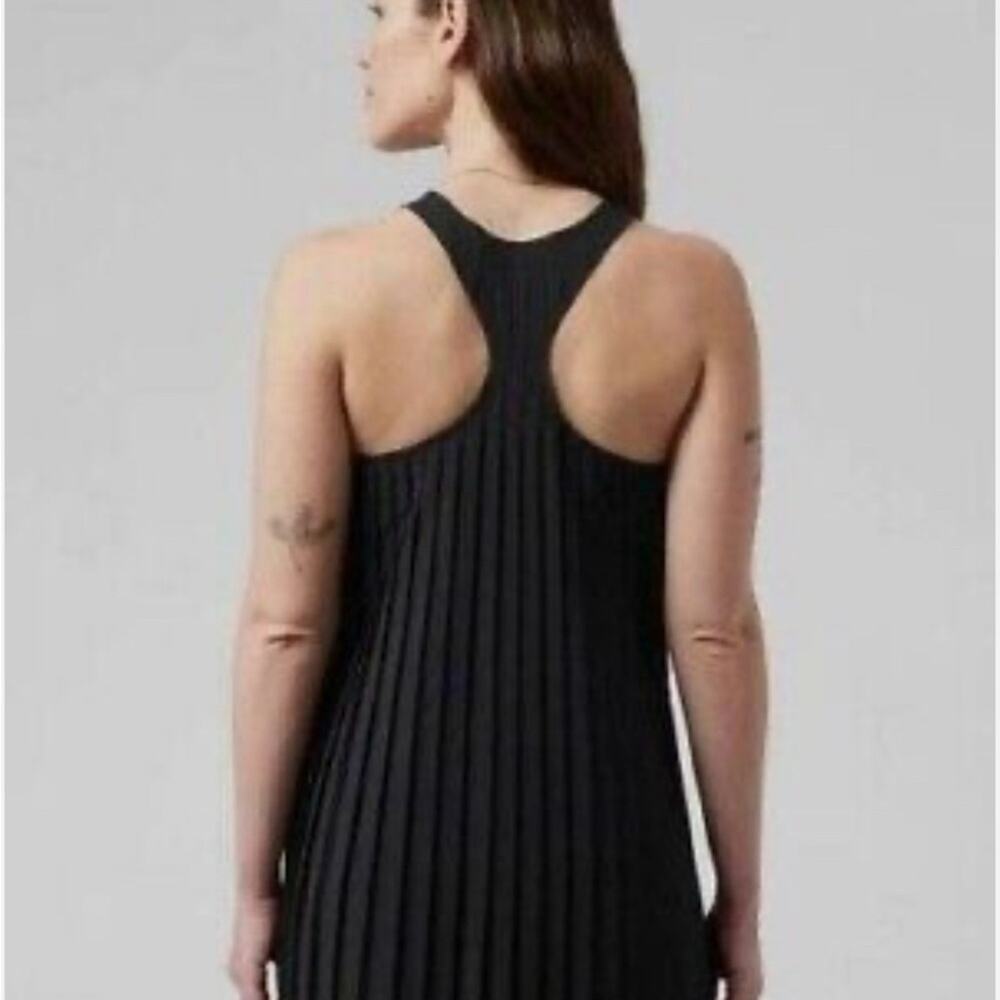 Athleta navy blue sojourn tank pleated racer back size xs